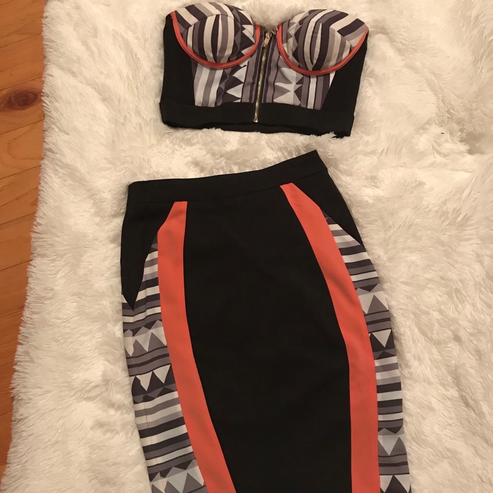 Celeb Boutique 2 pc Tribal Halter & Skirt
